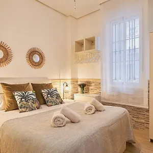 Patio Andaluz - Center Apartment Malaga